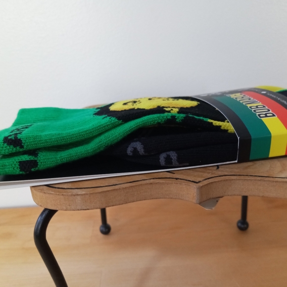 Bob Marley Smile Crew Socks ~ Free Shipping! ☆ NWT - Picture 12 of 12